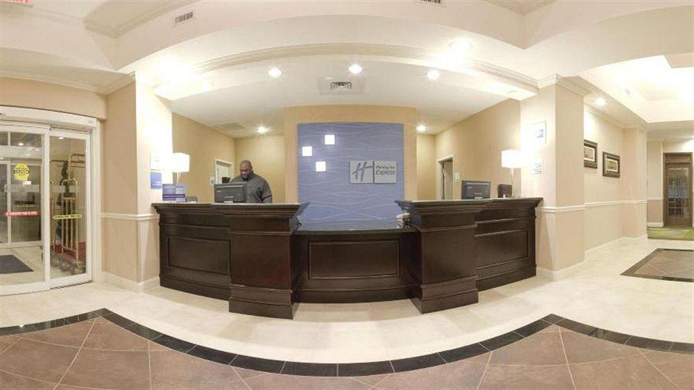 Holiday Inn Express Palatka Northwest By Ihg Exterior photo